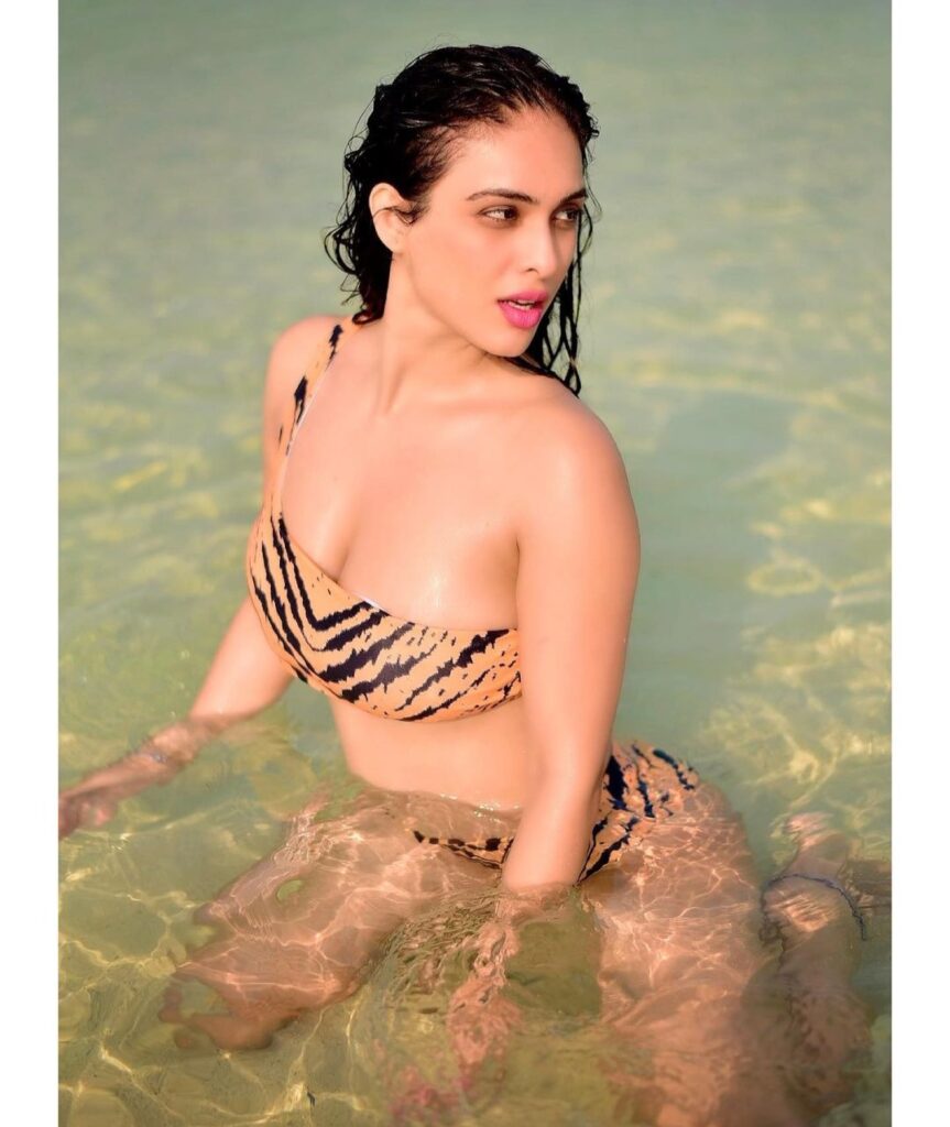 Neha Malik Hot Photo: नेहा मलिक की हॉट फ़ोटो से मचा सोशल मीडिया पर तहलका