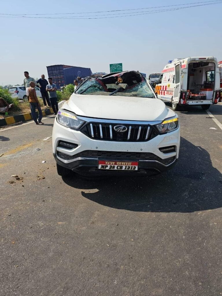 Road Accident: कार एक्सीडेंट में छिंदवाड़ा के संत कनक बिहारी का निधन, राम मंदिर निर्माण में दिए थे 1करोड़ से अधिक रूपए