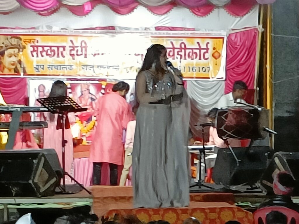 Devi Jagran: भक्तिमय गानो से जगमगाया खेडीकोर्ट,चैत्र मेले पर विशाल देवी जागरण का हुआ आयोजन