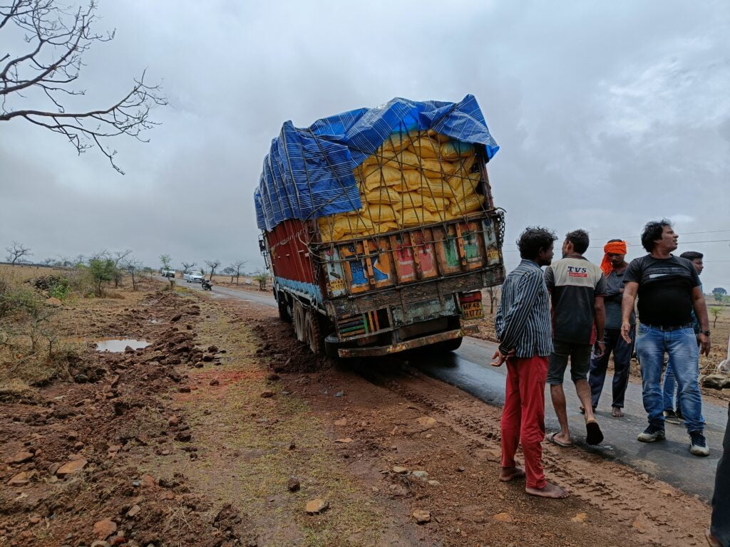 Road Accident: बिन मौसम बारिश से बन रही है सड़क दुर्घटना का क्षेत्र