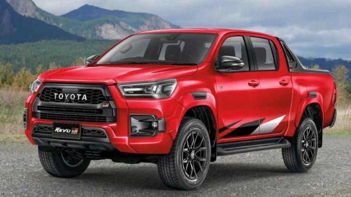 Toyota Hilux is getting a discount of 6 to 8 lakhs