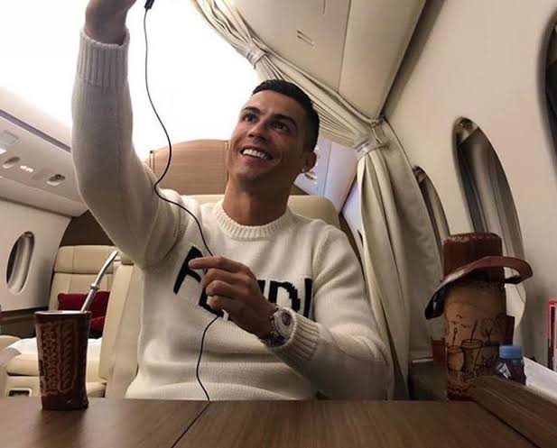 Ronaldo के पास 469करोड़ रु के घर के साथ साथ है इतनी महँगी बढ़िया, इतने करोडो के मालिक है रोनाल्डो Net worth
