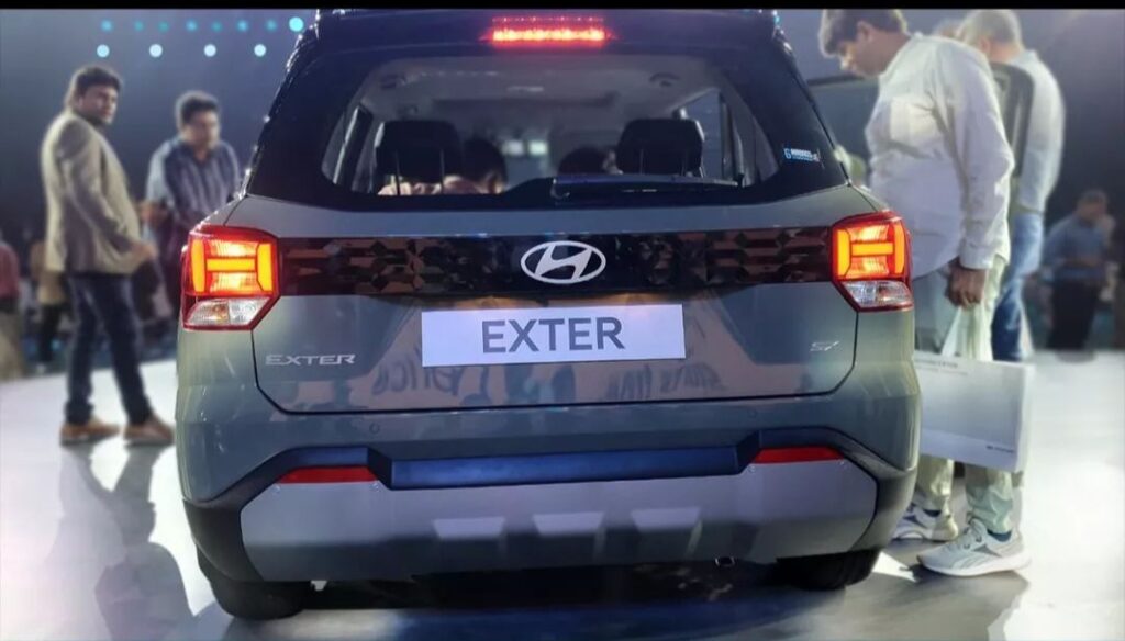 Hyundai Exter:आज मार्केट में तूफान‌ मचाने‌ आ रही है Hyundai की  छोटी एसयूवी, जानें कैसे मिलेंगे फीचर्स और कितनी होगी कीमत