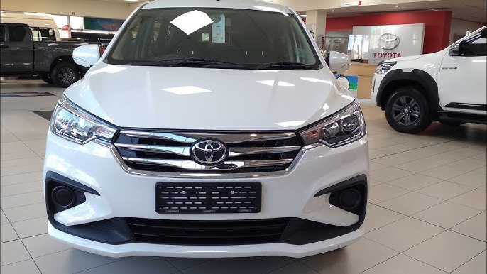 Ertiga का काम खत्म करने आ गयी है Toyota की नई 7सीटर MPV कार, माइलेज के साथ क्वालिटी में भी है दम