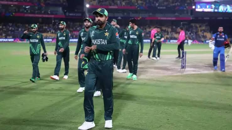 Cricket: पाकिस्तान के क्रिकेटरों को नही दिये 5 महीने से सैलरी, पाकिस्तानी मीडिया में मची खलबली