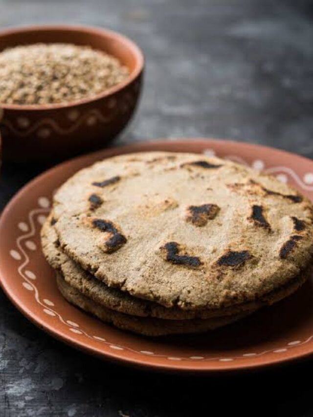 Jowar ki Roti Recipe: बदलते मौसम में बनाएं ज्वार की रोटी, हेल्थ के लिए है एकदम परफेक्ट