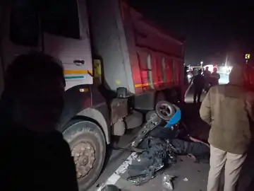 Road Accident : बैतूल नागपुर फोरलेन पर ट्राइ-बाइसिकल को डम्फर ने मारी जोरदार टक्कर, युवक की हुई मौत