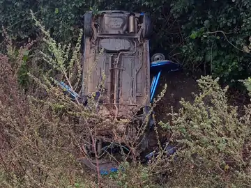 Betul Road Accident : कोहरे की वजह से तेज रफ़्तार कार खंती में जा गिरी, 4 लोगो में से एक की हालात गंभीर, भोपाल किया गया रेफर