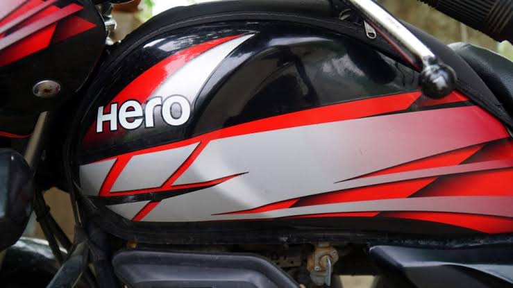Hero Motocorp से ज्यादा TVS Motor ने बेच दी नवम्बर के महीने में 3 लाख से अधिक बाइक, इतनी बढ़ी सेल